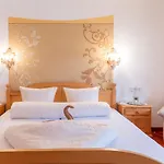 Otel Sterzinger Posthotel 3*